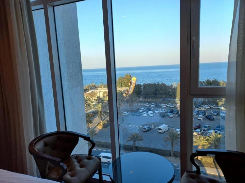 Gulf Blue Waves أمواج الخليج الزرقاء Hotel Кувейт Екстериор снимка