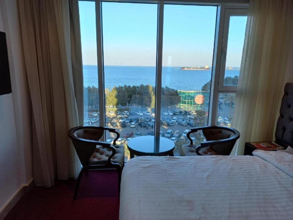 Gulf Blue Waves أمواج الخليج الزرقاء Hotel Кувейт Екстериор снимка